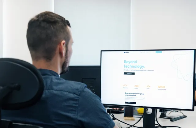 frontend-developer-job-listing-gauss