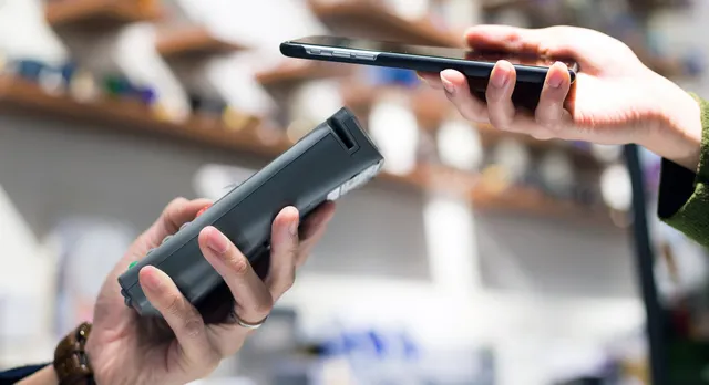 mobile-app-webshop-solution-for-ios-and-android