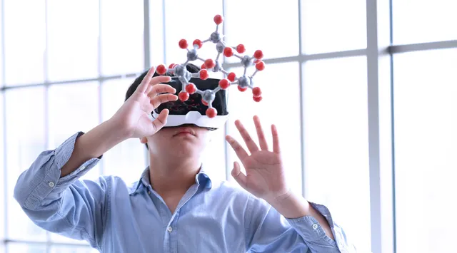 modern-technology-learning-vr