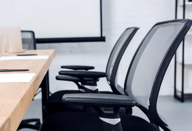 consulting-firm-industry-software-and-digital-solutions-hero-image